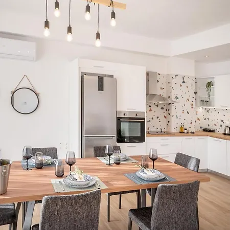 Esperos By Select * Hersonissos (Crete)