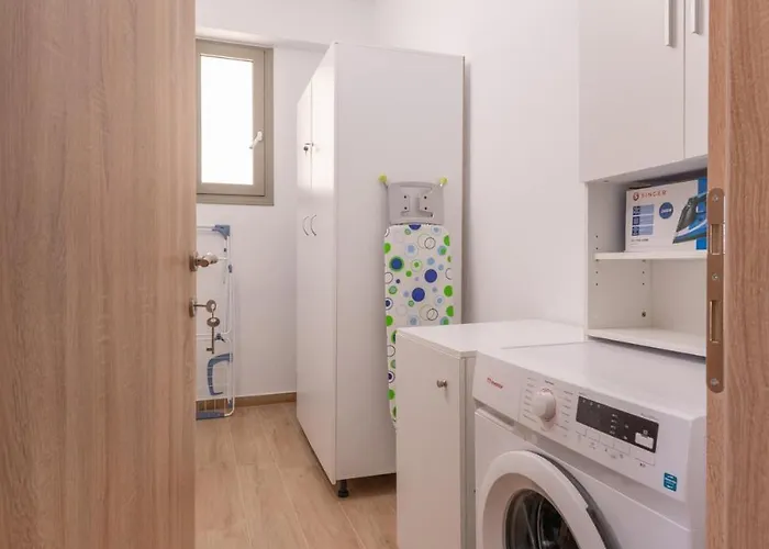 Esperos By Select Willa